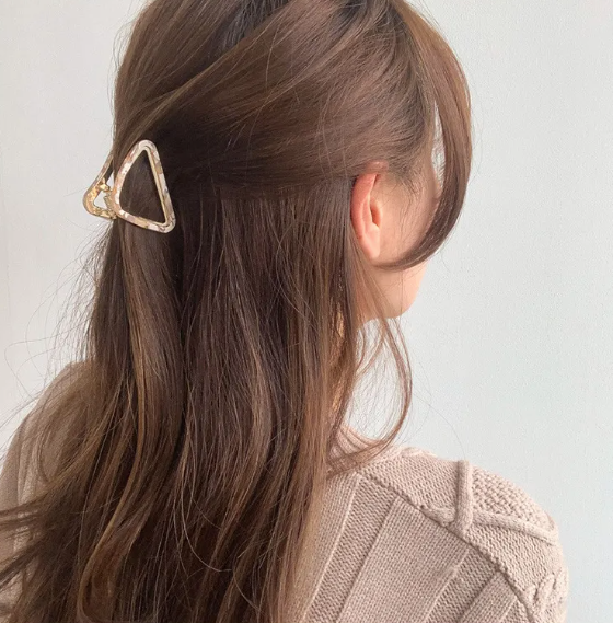 Eco-Luxe Hair Claw Clip - Pyramid Mini