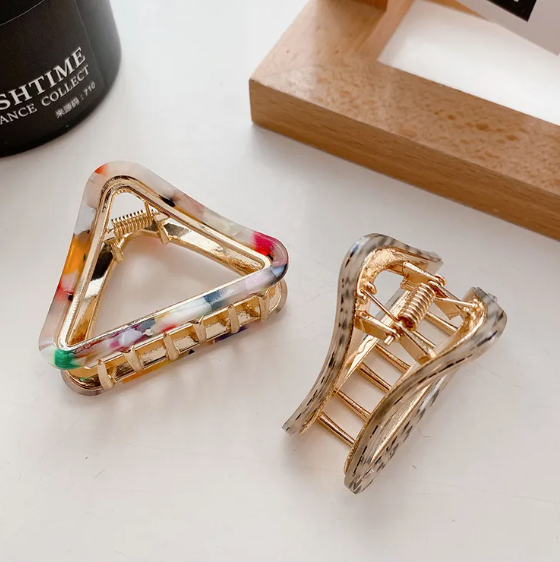 Eco-Luxe Hair Claw Clip - Pyramid Mini