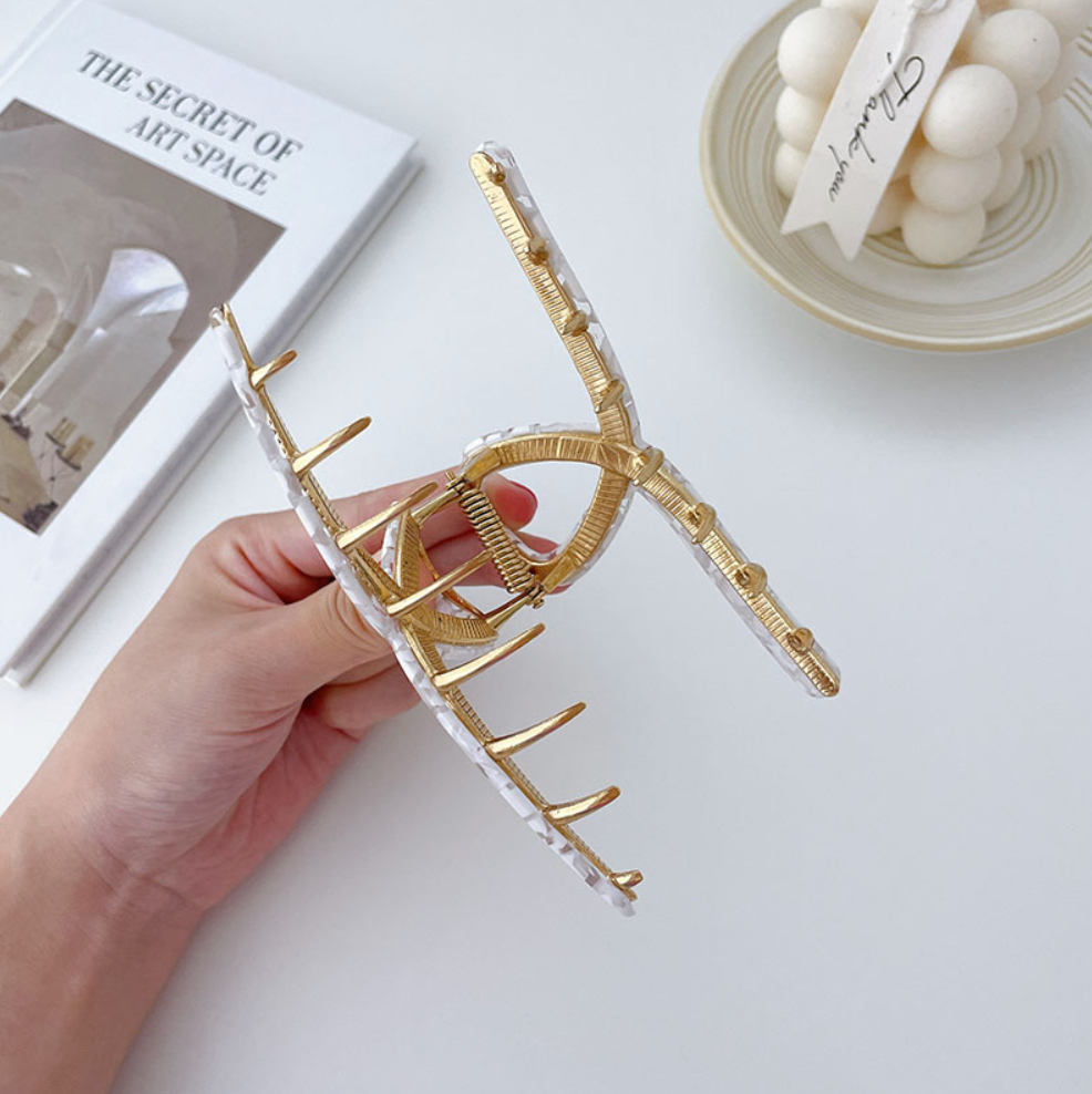 Eco-Luxe Hair Claw Clip - Loop