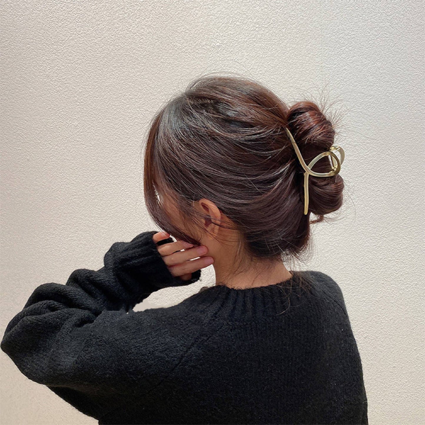 Large Gold Twisted Hair Claw Clip