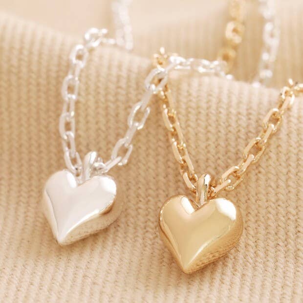 Tiny Heart Pendant Necklace in Gold