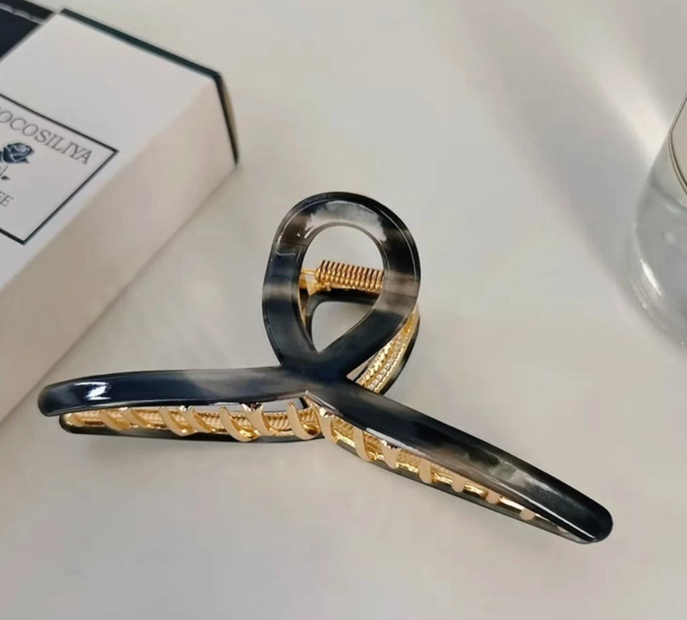 Eco-Luxe Hair Claw Clip - Loop