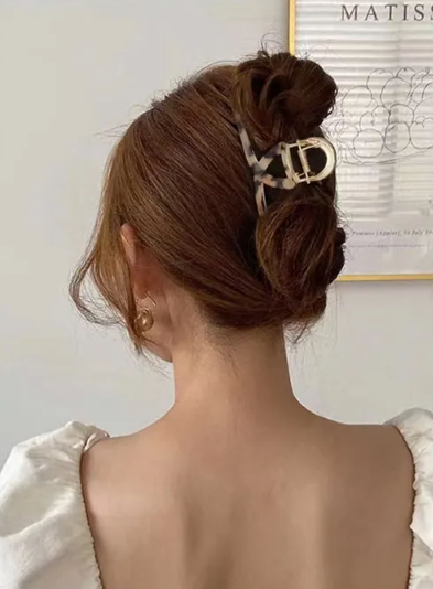 Eco-Luxe Hair Claw Clip - Loop