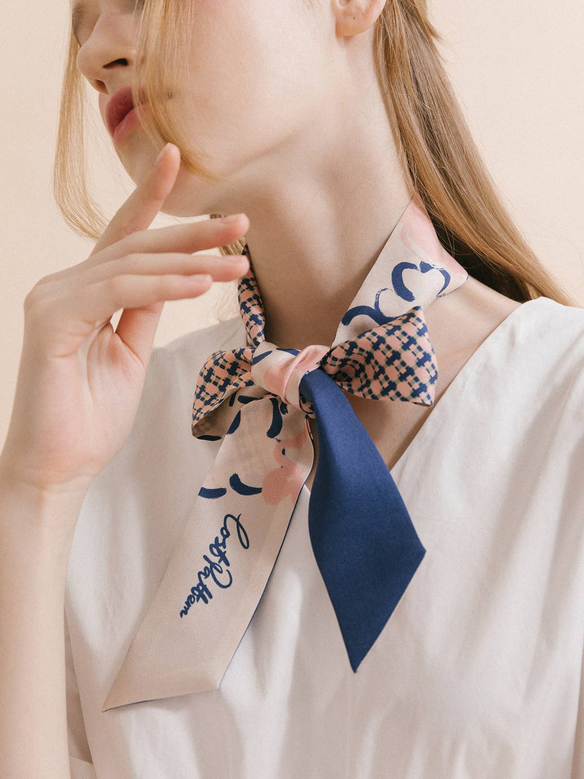 "Floral Houndstooth" Silk Skinny Scarf - Blue