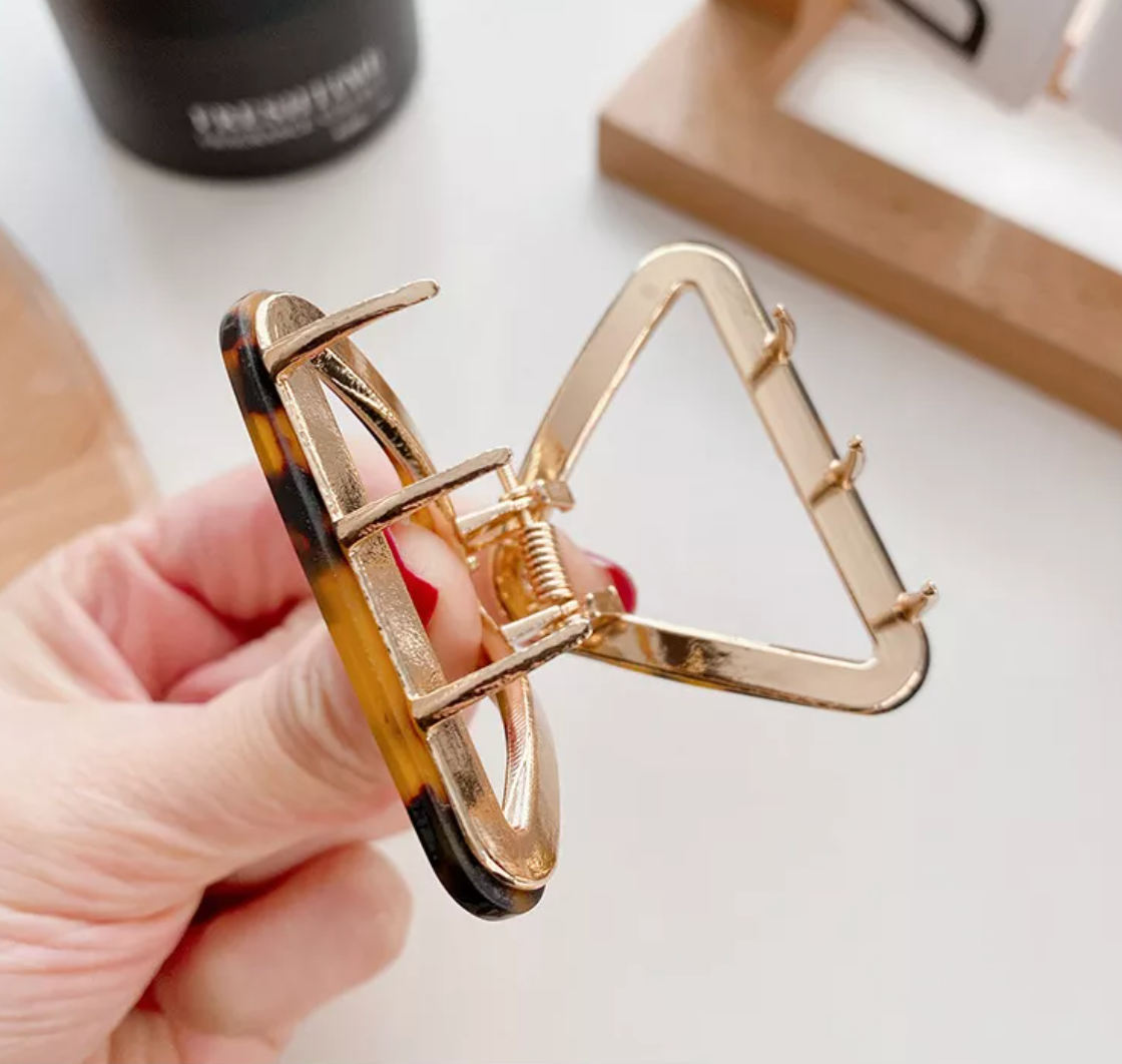 Eco-Luxe Hair Claw Clip - Pyramid Mini