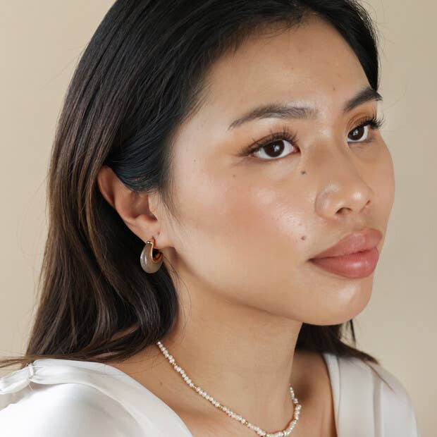 Cocoa Organic Resin Hoop Earrings in Gold