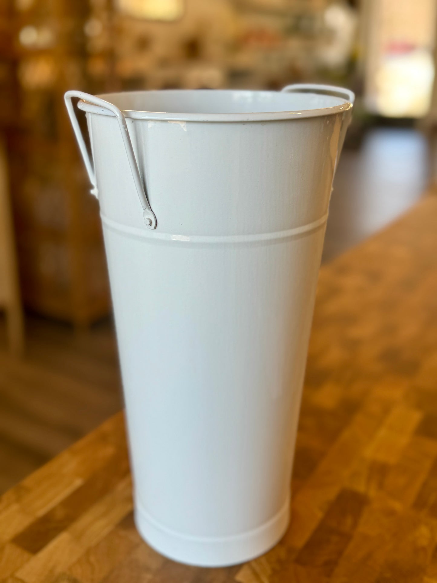 WHITE FINISH METAL BUCKET