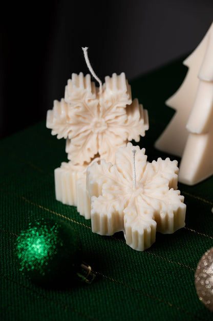 Snowflake Christmas Soy Wax Candle - Festive Holiday Decor