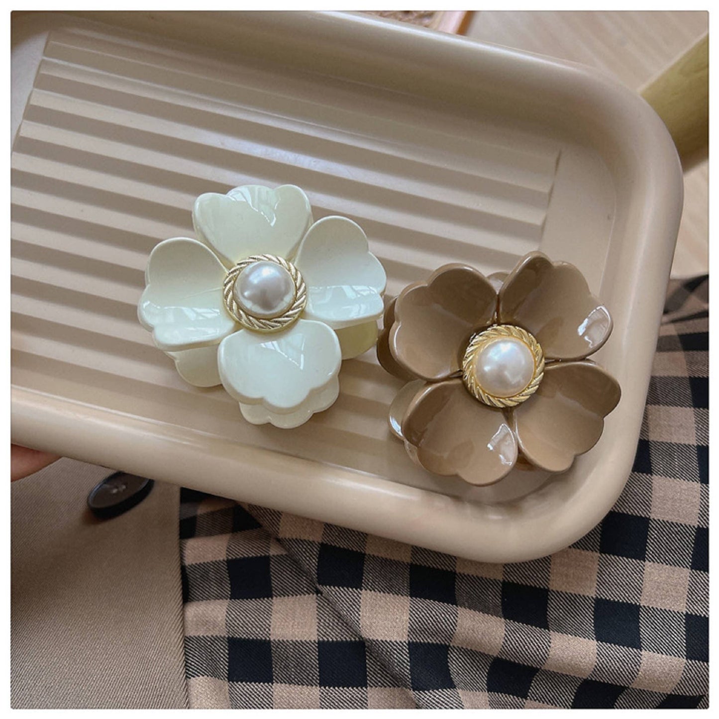 Pearl Blossom Hair Claw