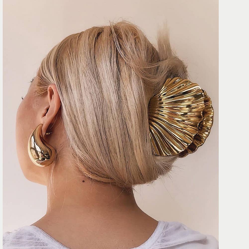Golden Shell Hair Claw