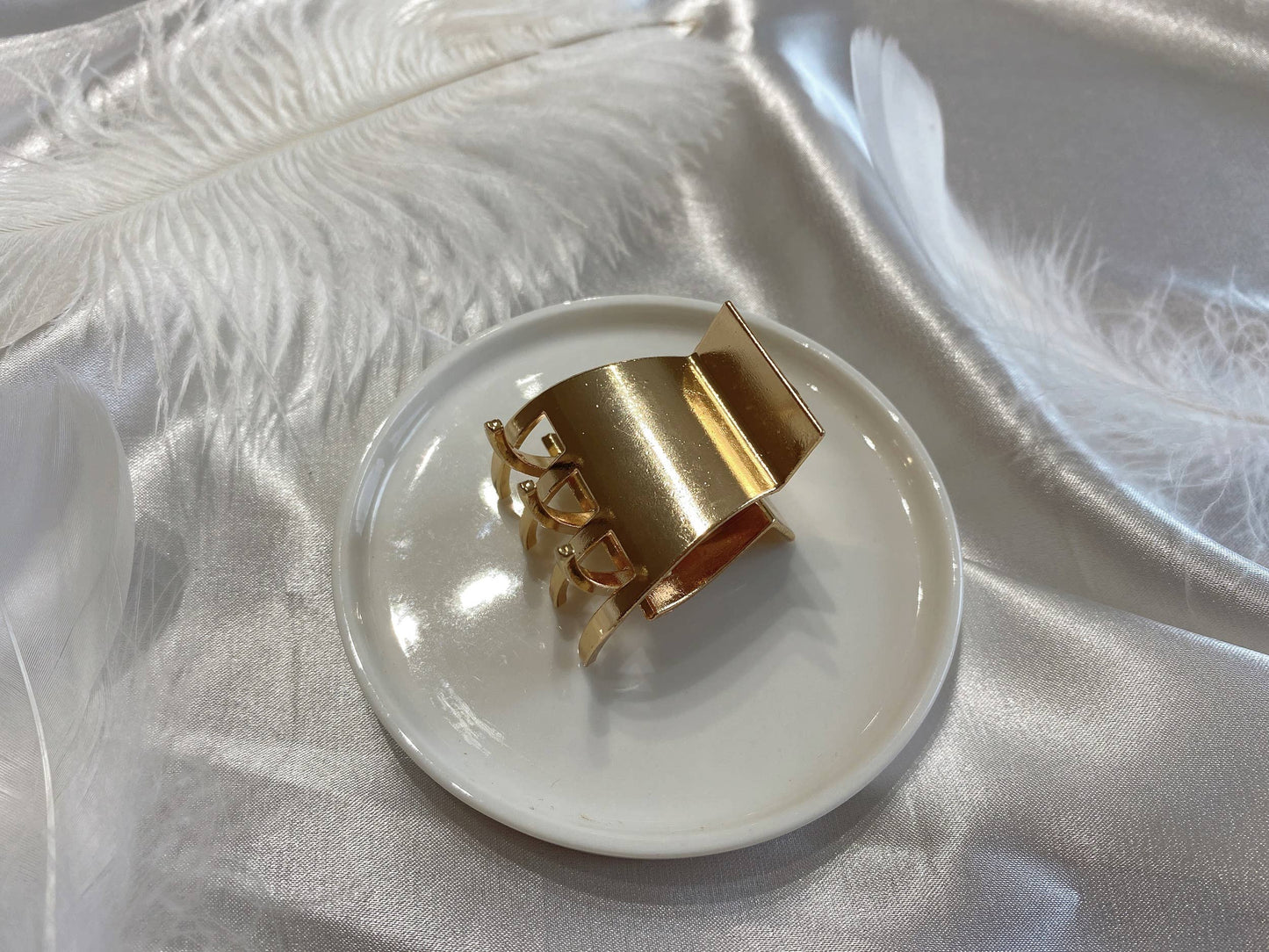 Small Golden Arc Hair Clip