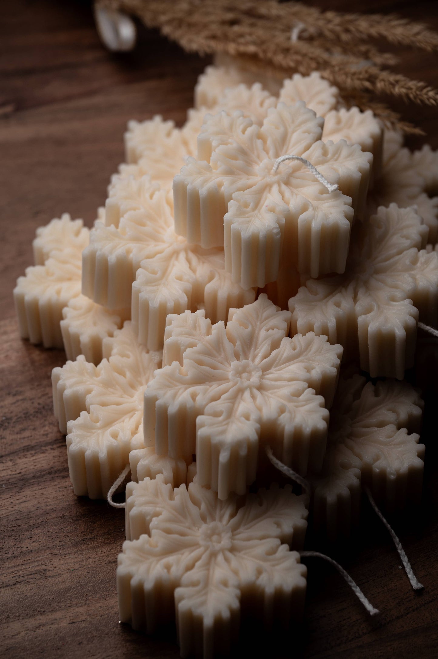 Snowflake Christmas Soy Wax Candle - Festive Holiday Decor