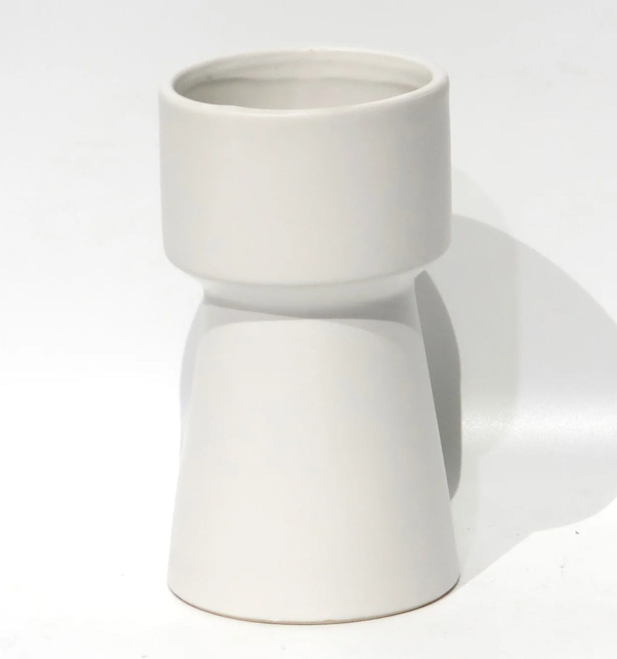 Matte White/Black Pedestal Pot