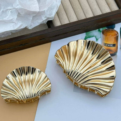 Golden Shell Hair Claw