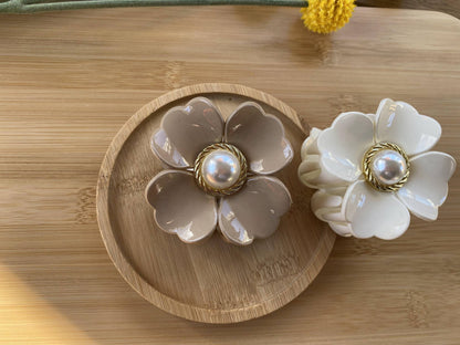 Pearl Blossom Hair Claw
